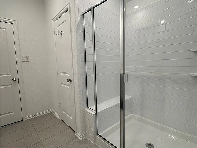 4743 Glen Isle Dr — Photo 15