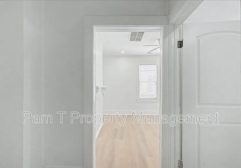 615 W 39th St #B — Photo 5