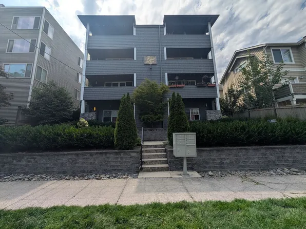 1729 18th Ave #201, Seattle, WA 98122