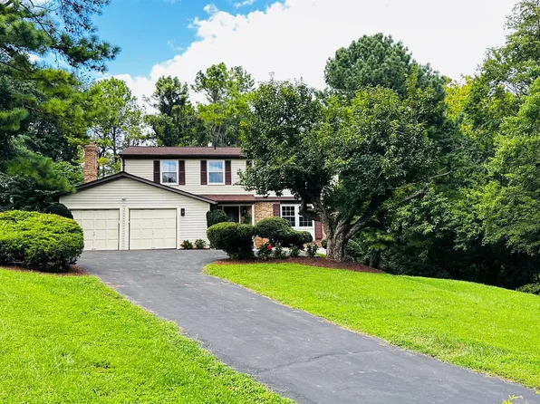 1140 Riva Ridge Dr, Great Falls, VA 22066