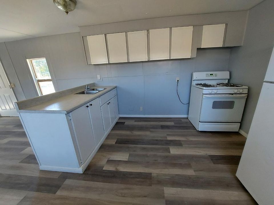 1st image of 680 East St