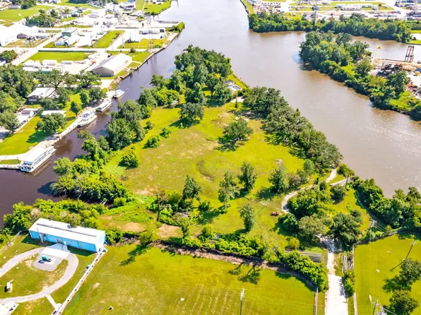 143 Munson Dr, Houma, LA 70360