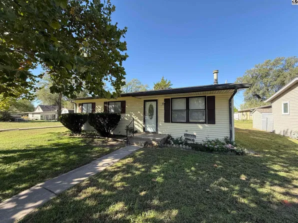 805 Keast St, Hutchinson, KS 67501