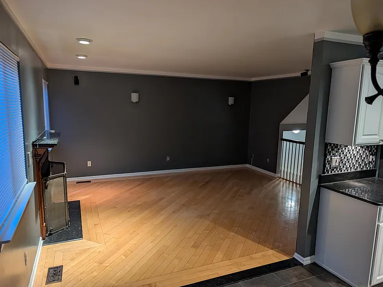 24540 Pinehurst Ave #1 — Photo 6