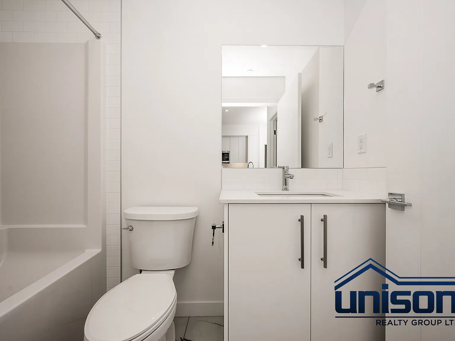 2 bed, $1,800 — Photo 3