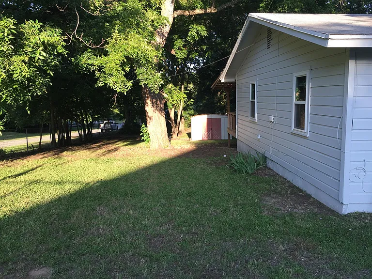 304 S Howard St — Photo 2