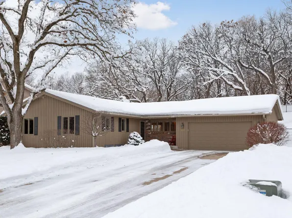 205 Belmont Ct, Apple Valley, MN 55124