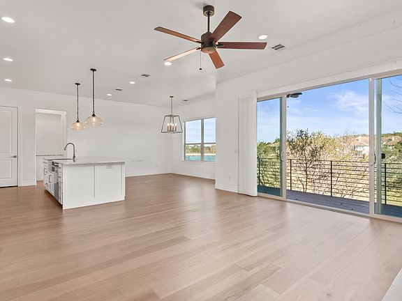 4th image of 5 Crystal Springs Ct #A