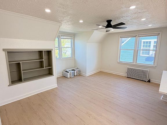 5th image of 138 Atlantic Ave #2