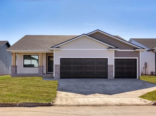 9732 Thorton Dr, Johnston, IA 50131