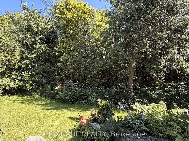 91 Whitburn St — Photo 34