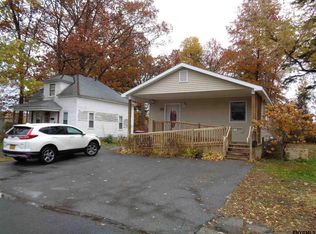 33 Henry St, Glens Falls, NY 12801
