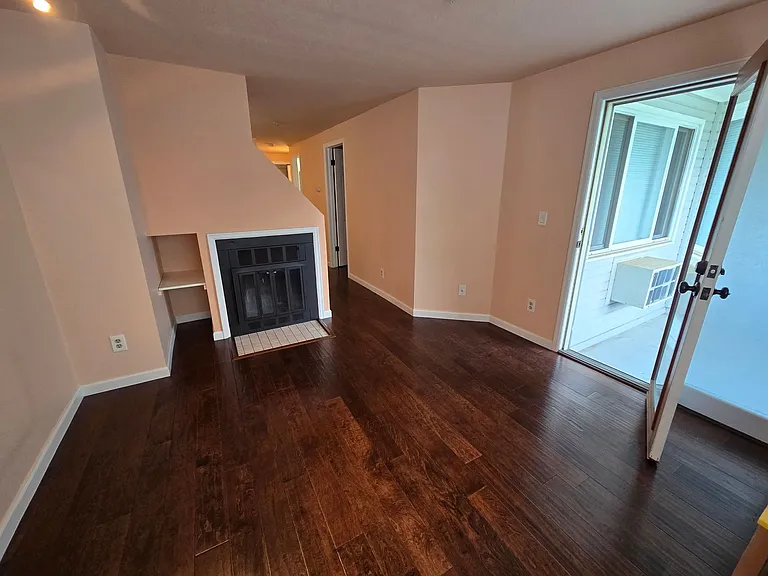 2201 Pearl St #217 — Photo 2