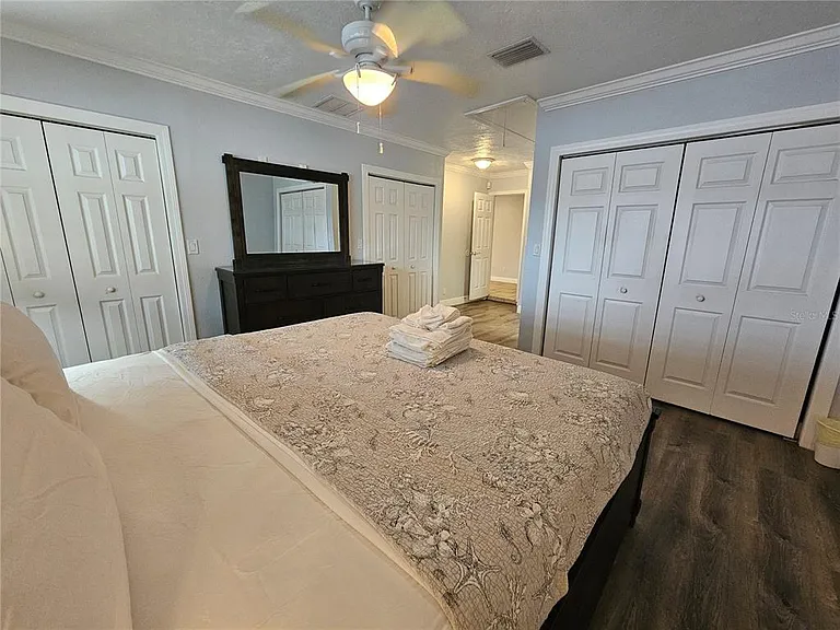 2130 Pinehurst St — Photo 15