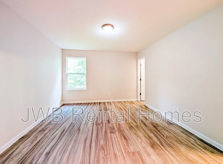 6861 Lake Mist Ln — Photo 10