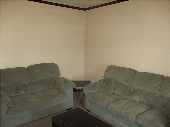 3rd image of 855 Lincoln Ave