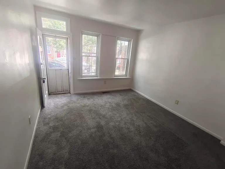 1124 Beech St — Photo 6