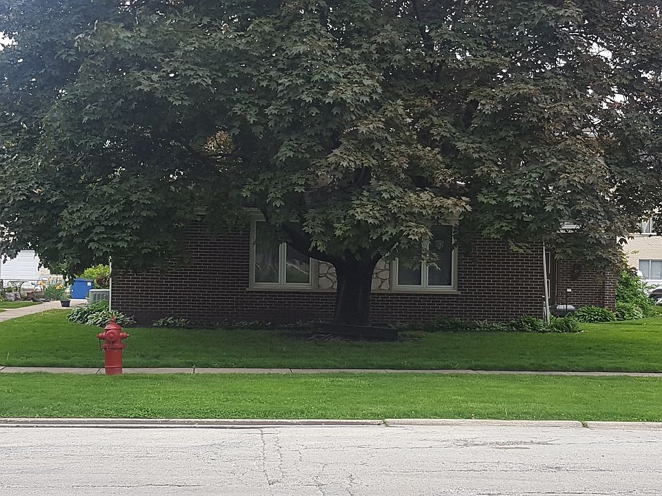 1st image of 10429 S Austin Ave