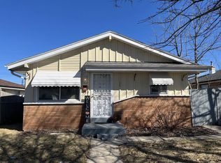 5866 N 77th St, Milwaukee, WI 53218