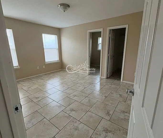 1307 Copper Creek Dr — Photo 5