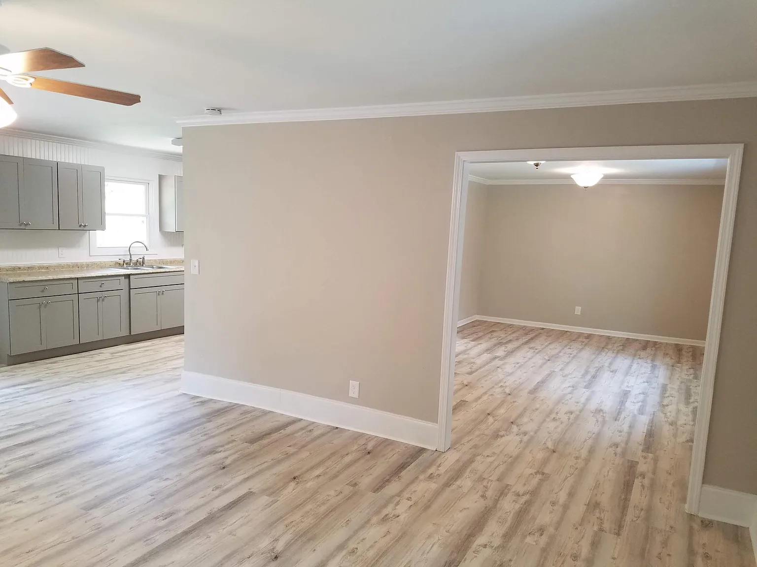 3 bed, 2.5 bath, 1799 sqft, $1,850 — Photo 4