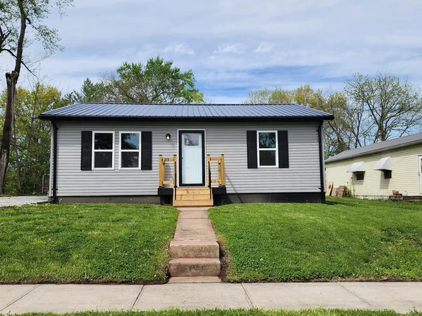 213 E Bridge St, Chillicothe, MO 64601