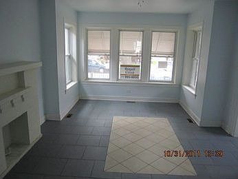 2nd image of 6039 S Sawyer Ave