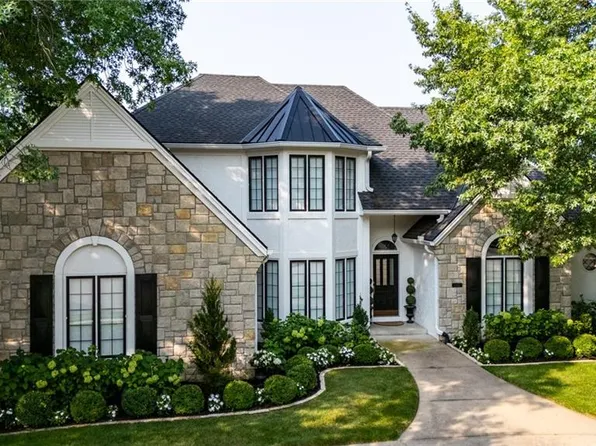 6146 N Mattox Rd, Kansas City, MO 64151