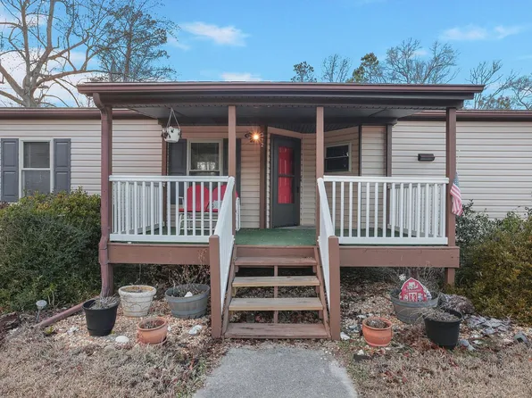 312 Queens Rd, Hubert, NC 28539