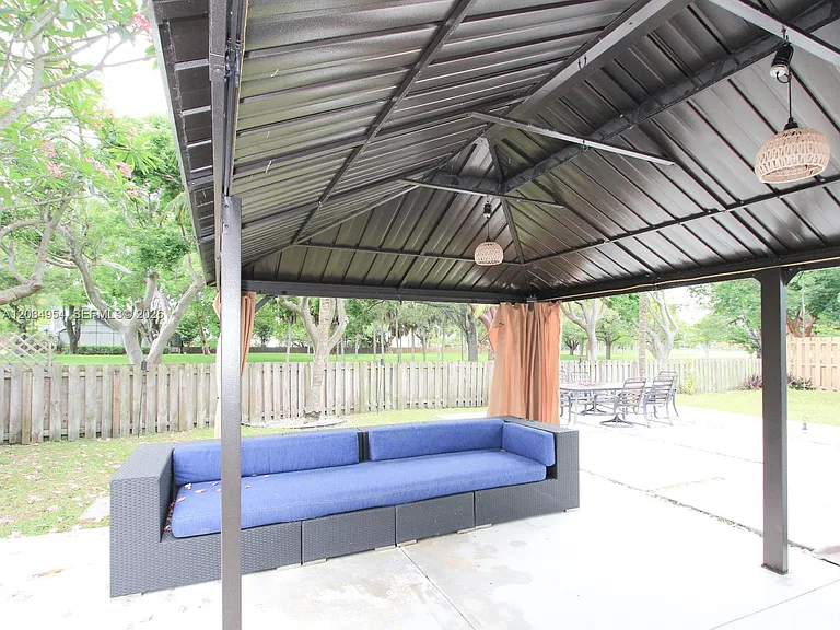 14740 SW 108th Ter — Photo 17