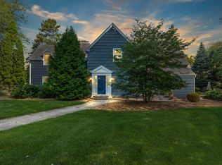 35847 N Waterstone Cir, Oconomowoc, WI 53066