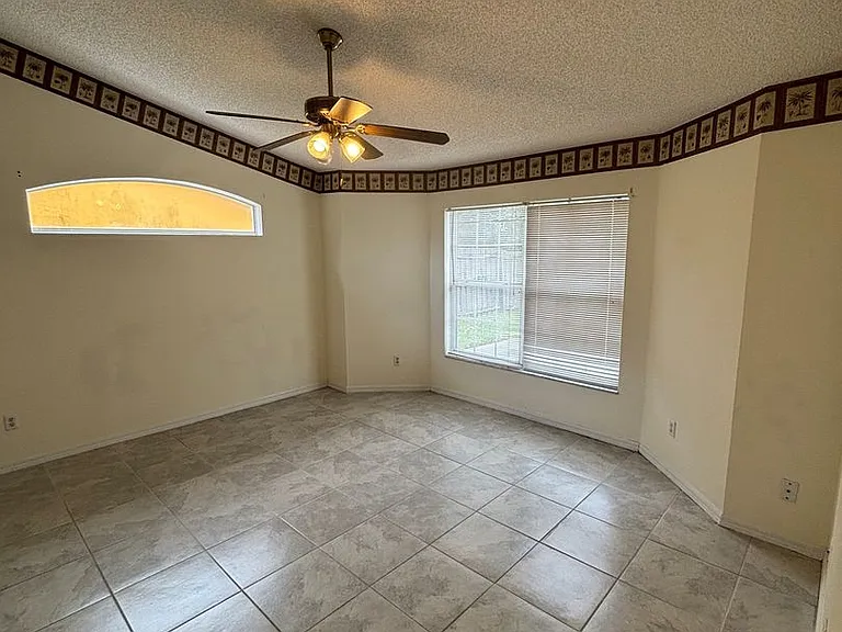 282 Pine Arbor Dr — Photo 3