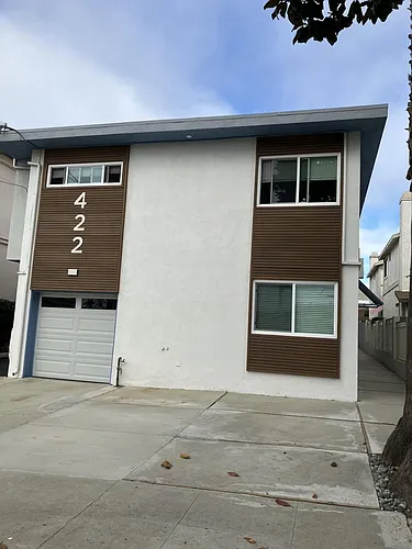 418 N Broadway Photo 1