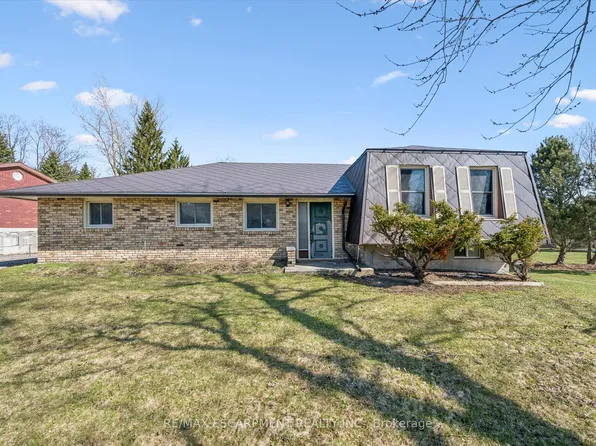 215 King St, Minto, ON N0G 2P0