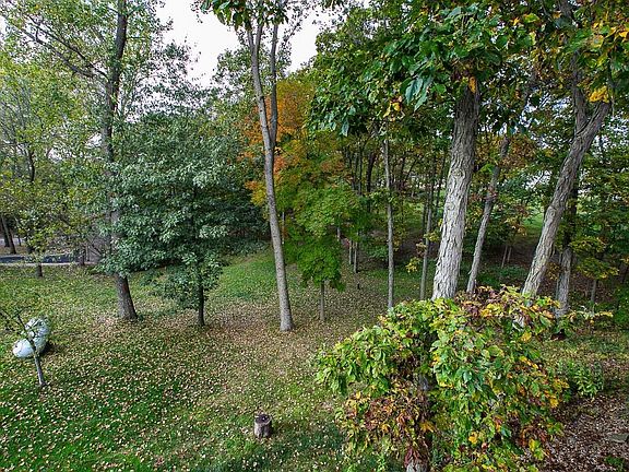 2nd image of 8883 Hickory Hollow Ct
