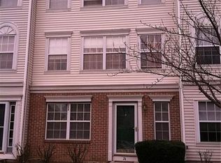 24 Giera Ct, Parlin, NJ 08859