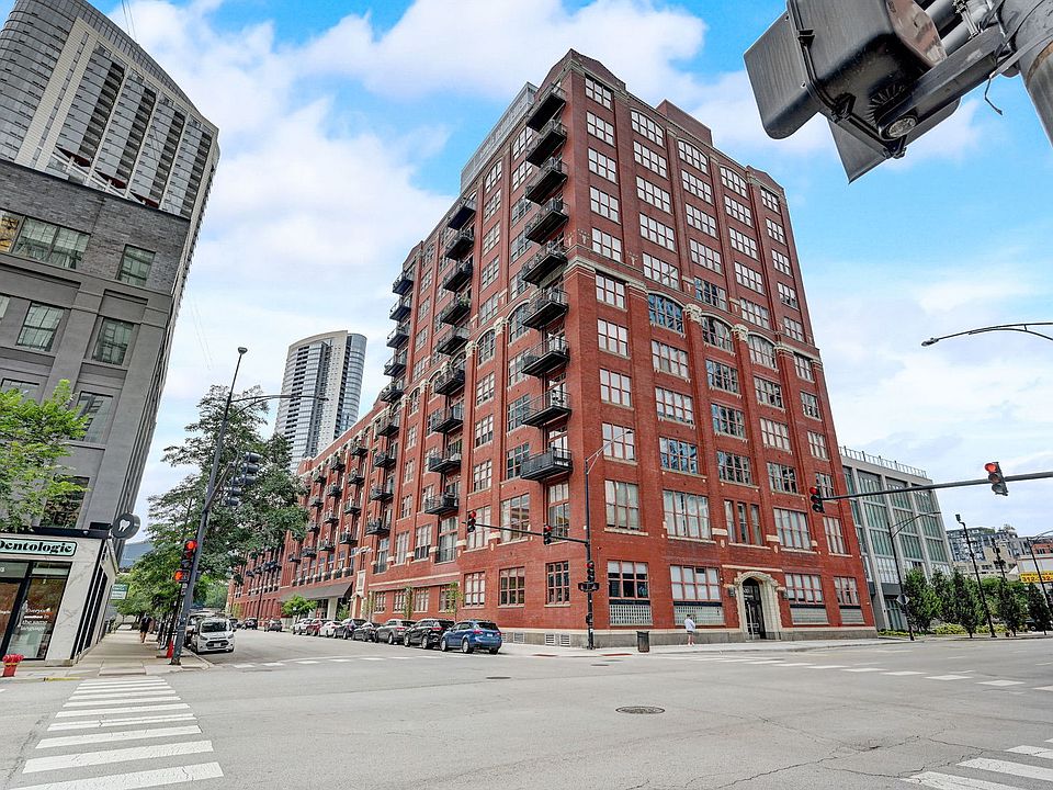 1st image of 360 W Illinois St APT 619