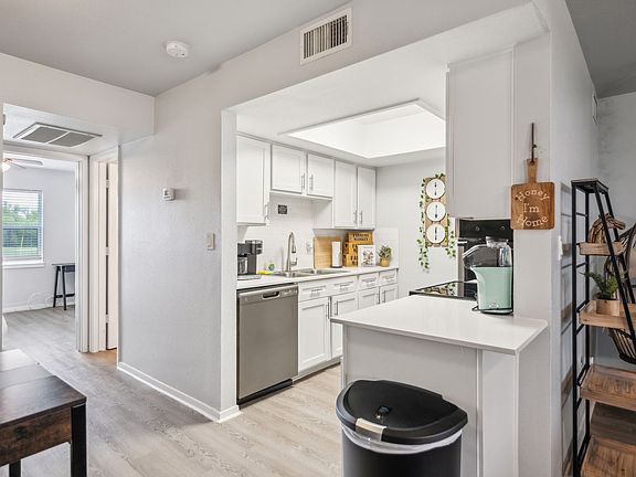 5th image of 8902 Park Ln #Id1258292p