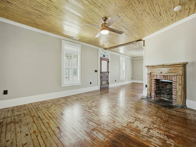 185 W Moreno St — Photo 11