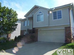 4847 Carrington Dr, Oakland Twp, MI 48306