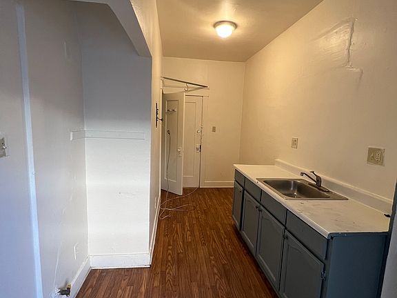 3rd image of 1425 Alvarado Ter APT 105
