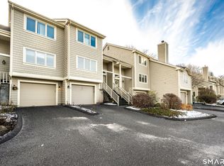 Lake Place, Danbury, CT 06810