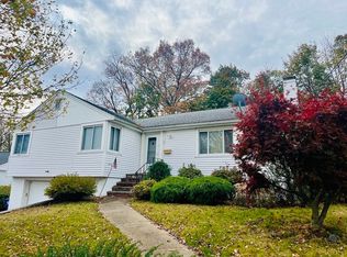 21 Sumner St, Milton, MA 02186