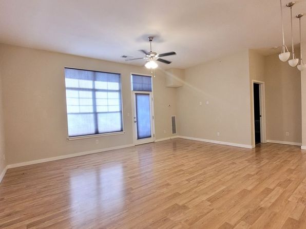 623 W Walnut Garage #3-401