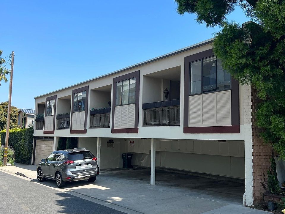 1st image of 660 N Doheny Dr APT 4