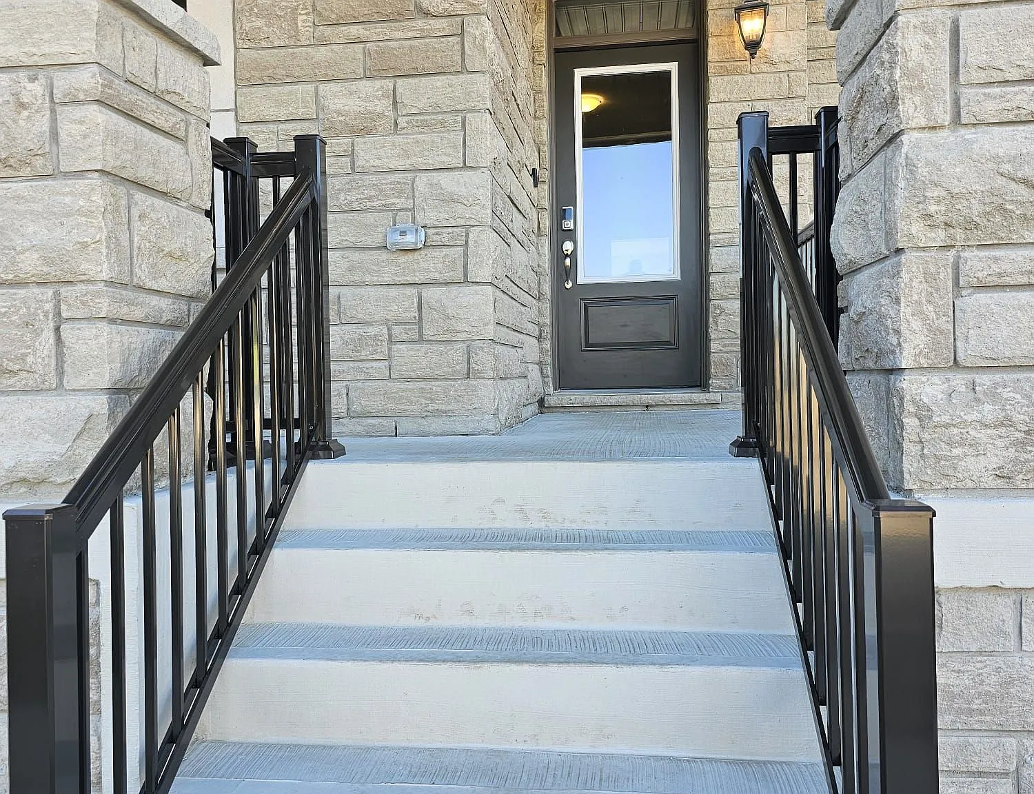 6 bed, $4,799 — Photo 4