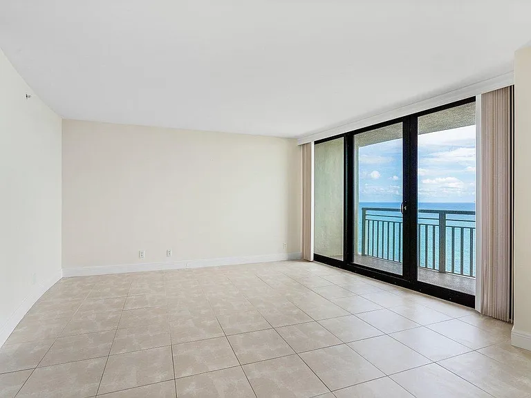 3000 N Ocean Dr #33E — Photo 5