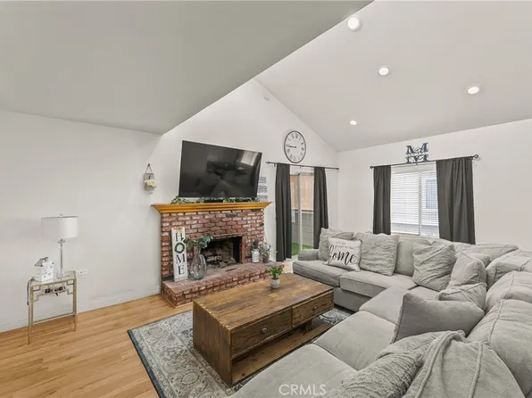 31373 The Old Rd Unit G, Castaic, CA 91384