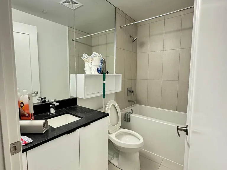 121 Lower Sherbourne St #1642 — Photo 5