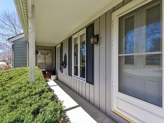 4th image of 4485 Hersman St SE